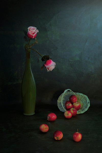 Rosas melancólicas y manzanas de Lydia Jacobs