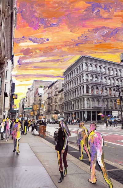 NYC Dream, 2019 (pintura acrílica sobre impresión de pigmento de archivo) de Madeleine Gross