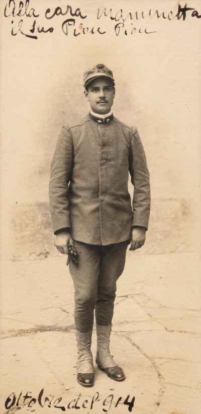 Postal con Cabo del 50º Regimiento. Infantería, estudiante oficial complementario (foto en b/n) de Mangini Mangini
