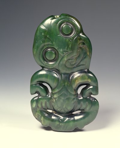 Colgante en forma del dios Hei-Tiki, finales del siglo XVIII de Maori