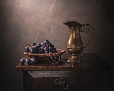 Uvas clásicas y jarra de Margareth Perfoncio