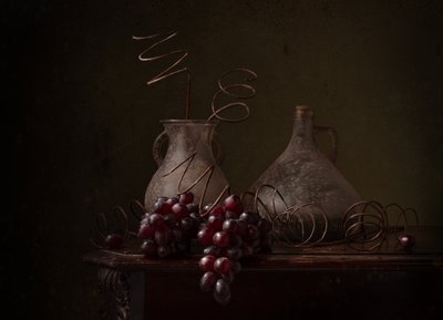 Naturaleza muerta con uvas negras de Margareth Perfoncio