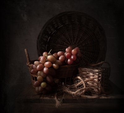 Uvas «Dark Harvest» de Margareth Perfoncio