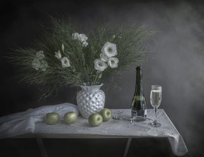 Flores y champán de Margareth Perfoncio