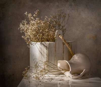 Naturaleza muerta rústica con flores secas de Margareth Perfoncio