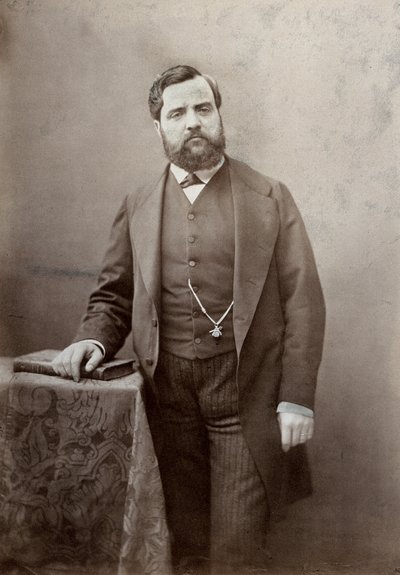 Retrato de tres cuartos del pintor Thomas Couture, con bigote y barba espesa (foto en b/n) de Marie Alexandre Alophe