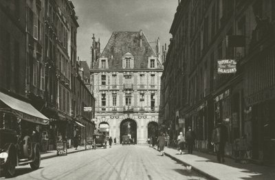 París: Rue de Birague (foto en blanco y negro) de Mario Bucovich
