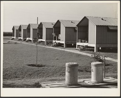 Viviendas para recolectores de hortalizas migratorios, campos de trabajo de Osceola, construidos por la FSA, Belle Glade, Florida de Marion Post Wolcott