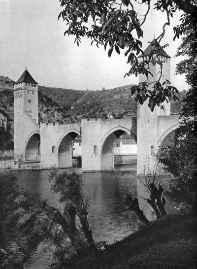 Pont Valentre, Cahors, Francia, 1937 de Martin Hurlimann