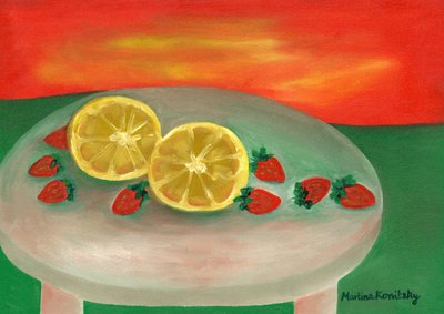 Frutas en la pequeña mesa de jardín en la mañana soleada de Martina Konitzky