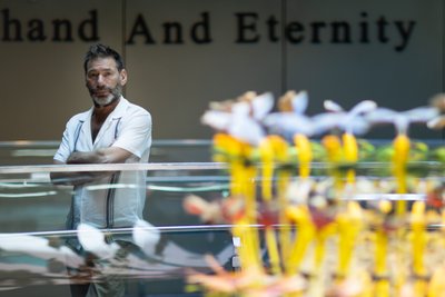 Equinox, 2021 (foto) de Mat Collishaw