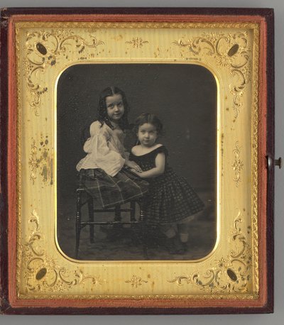 Sin título (Retrato de dos niñas) de Mathew B. Brady