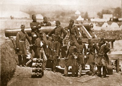 General Corcoran (extremo izquierdo) y Oficiales de los Voluntarios de Nueva York 69, 1861-65 de Mathew B. Brady