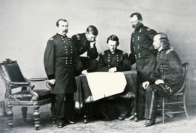 General Sheridan (1831-88) en conferencia con su personal, incluyendo a George Custer (1839-76) de Mathew Brady