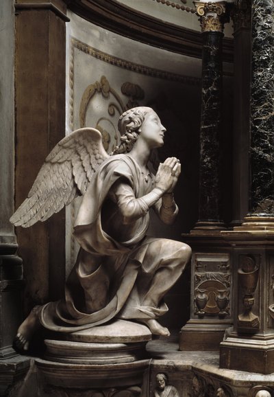 Ángel en adoración. Escultura de mármol por Matteo Civitali (1436-1501) de Matteo Civitali