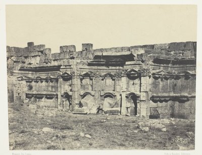 Baalbeck, interior del recinto de los templos del Sol y de Júpiter; Siria de Maxime Du Camp
