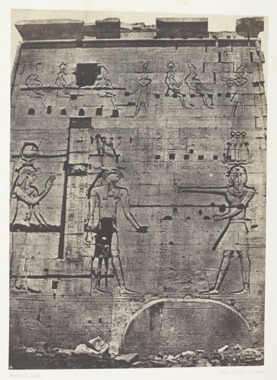 Gran Templo de Isis en Philoe, Segundo Pilón; Nubia, lámina 74 del álbum "Egypte, Nubie, Palestine et Syrie" (1852). de Maxime Du Camp