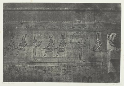 Gran Templo de Denderah (Teutyres), Esculturas de la fachada posterior; Alto Egipto, lámina 20 del álbum "Egypte, Nubie, Palestine et Syrie" (1852). de Maxime Du Camp
