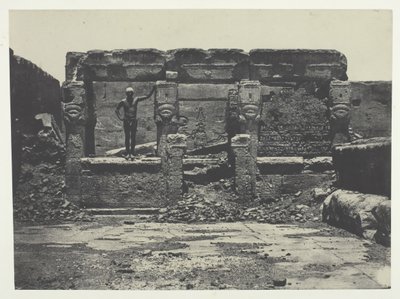 Gran Templo de Dendérah Teutyres, Alto Egipto, 1849-51, impreso en 1852 de Maxime Du Camp