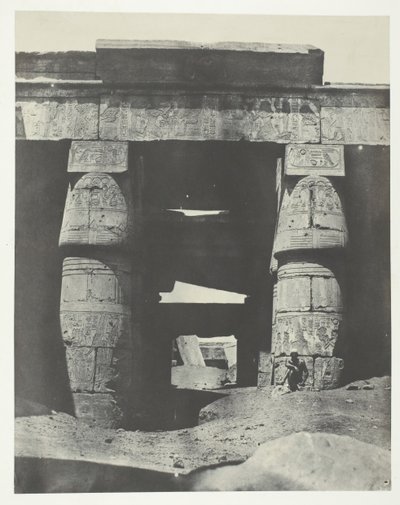 Karnak, Pórtico del Templo de Khons, Tebas, 1849-51, impreso en 1852 de Maxime Du Camp