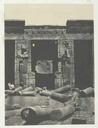 Médinet-Habou, Parte Oriental del Peristilo del Palacio de Ramsés-Méiamoun; Tebas de Maxime Du Camp