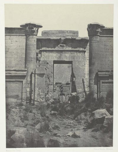 Médinet-Habou, Propileos del Thoutmoseum, Tebas, 1849-51, impreso en 1852 de Maxime Du Camp