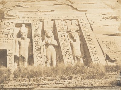 Mitad de la fachada del Spéos de Athor, en Abousembil parte septentrional, marzo de 1850 de Maxime Du Camp