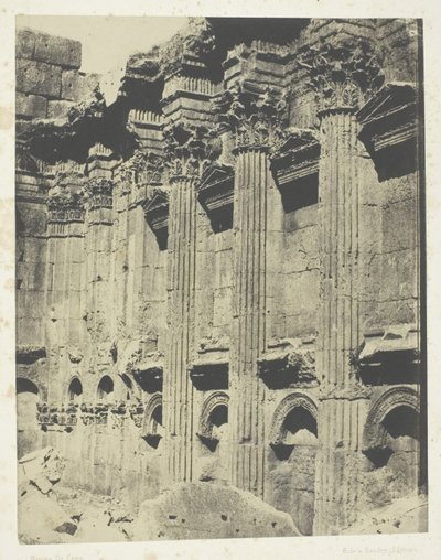 Templo de Júpiter en Baalbeck (Heliópolis, Naos Interior; Siria) de Maxime Du Camp