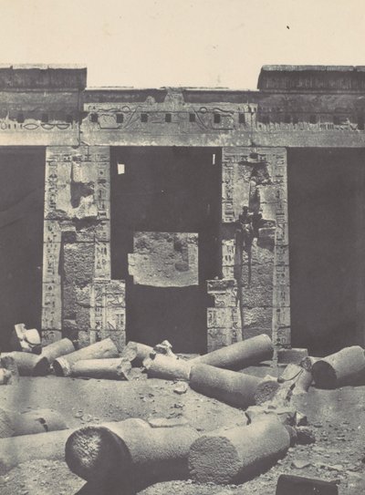 Tebas. Médinet-Habou. Parte oriental del Péristilo del Palacio de Ramsés-Méiamoun, 1850 de Maxime Du Camp