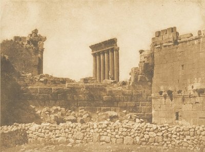 Vista general de las ruinas de Baalbek, tomada al Este, septiembre 1850 de Maxime Du Camp