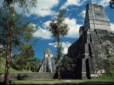 Templo II de Tikal o templo de las máscaras, siglo VII a VIII de Mayan