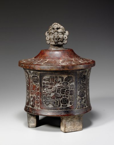 Un Vaso Trípode Maya con Tapa y Tallado, c.250-450 de Mayan Mayan