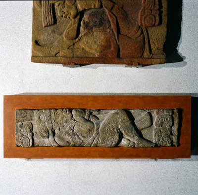 Dintel 27 de Tonina, Chiapas, México, Período Clásico Tardío (600-900 d.C.) de Mayan Mayan