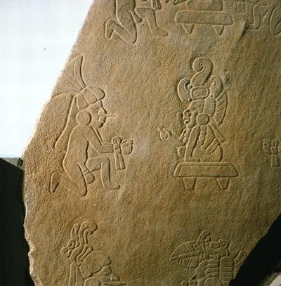 Losa grabada con figuras humanas, de Kaminaljuyu, Guatemala, Período Clásico Temprano (250-600) de Mayan Mayan