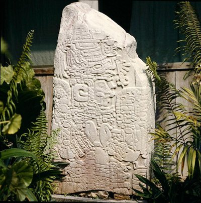 Estela 2 de Tikal, Período Clásico Temprano (300-600 d.C.) de Mayan Mayan