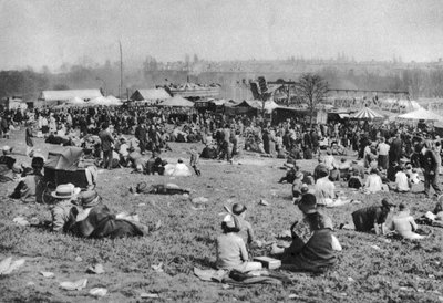 Carnaval de vacaciones bancarias en Londres, Hamstead Heath, Londres, 1926-1927 de McLeish