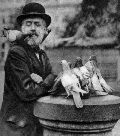 Palomas de San Pablo con un vagabundo, Londres, 1926-1927 de McLeish