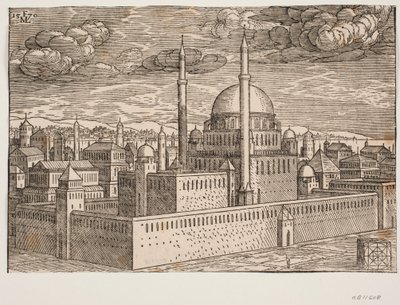 Mezquita, con dos minaretes, vista desde el noroeste; al otro lado del agua, se puede ver Galata. En la esquina inferior derecha, hay una piedra cúbica, sobre la cual se ha grabado una figura geométrica cuadrada, una figura que presumiblemente muestra de Melchior Lorck