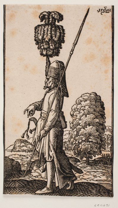 Soldado con lanza y espada, visto de perfil hacia la izquierda, de pie en un paisaje costero; detrás de él, un gran árbol; su tocado está adornado con una pluma colosal de Melchior Lorck
