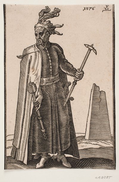 Soldado de pie con capa, visto de frente; en la mano derecha una maza, en la izquierda un martillo de guerra; espuelas en los talones de Melchior Lorck