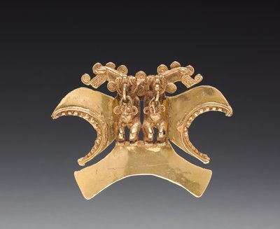 Colgante de figura de doble cabeza de pájaro, c. 1000-1500 (oro fundido y martillado) de Mesoamerican Mesoamerican