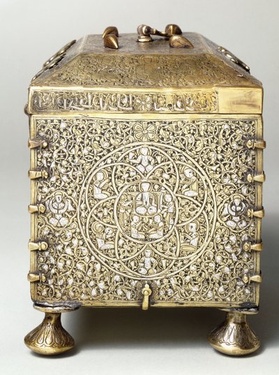 Un cofre mesopotámico de latón incrustado con plata, con diales para una cerradura de combinación (vista lateral) de Mesopotamian
