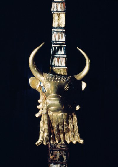 Cabeza de un toro, decoración de un arpa, 2800-2300 a.C. de Mesopotamian