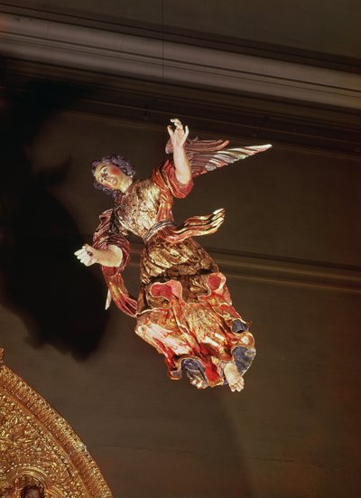 Un ángel sobre el retablo de la Capilla de San José de Mexican School