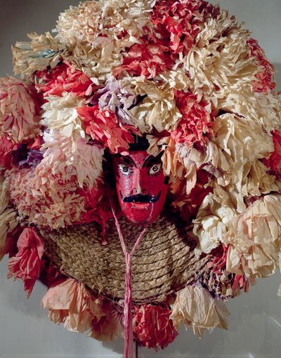 Máscara de disfraz para la celebración del festival anual mexicano de Guelaguetza de Mexican School