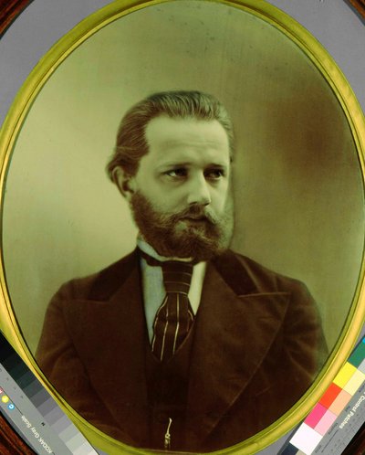 Retrato del compositor Piotr Tchaikovsky (Pyotr Petr Ilitch Tchaikovski) (Tchaikowsky) (1840-1893). Fototipo de Mikhail Mikhailoich Panov (1836-1894). P.I. del Estado Museo Conmemorativo de Tchaikovsky, Klin de Michail Michailovich Panov