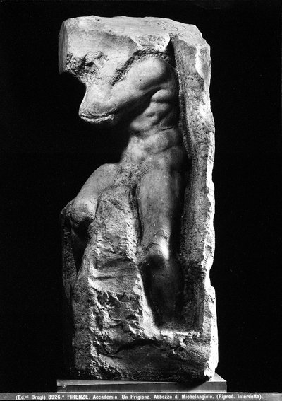 Vista frontal del Esclavo de Miguel Ángel Buonarroti de Michelangelo Buonarroti