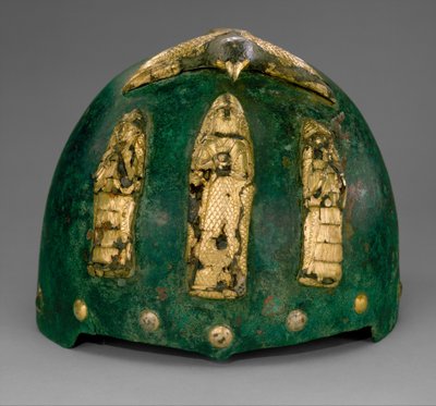 Casco con figuras divinas bajo un pájaro con alas extendidas, c.1500-1100 a.C. (bronce, lámina de oro sobre betún) de Middle Elamite Period
