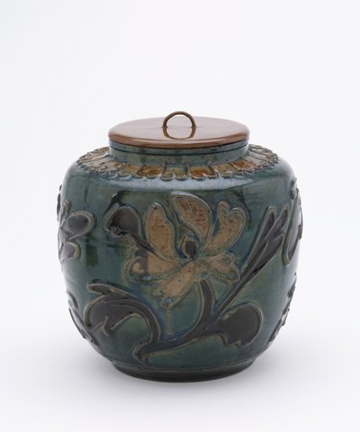 Jarra policromada con tapa de laca de Ming Dynasty Chinese School