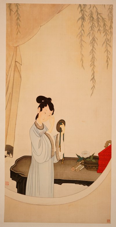 Una Dama Mirándose en el Espejo de Ming Yu